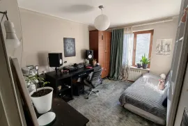 ქირავდება ბინა, 3 ოთახიანი, ძველი აშენებული, თბილისი, საბურთალო