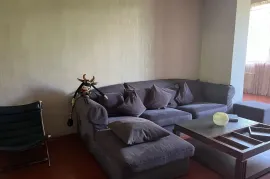 ქირავდება ბინა, 3 ოთახიანი, ძველი აშენებული, თბილისი, საბურთალო