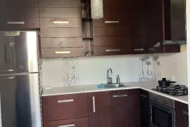 ქირავდება ბინა, 3 ოთახიანი, ძველი აშენებული, თბილისი, საბურთალო