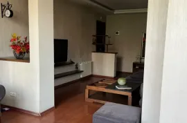 ქირავდება ბინა, 3 ოთახიანი, ძველი აშენებული, თბილისი, საბურთალო