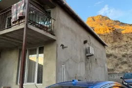 Продается Дом, 7 Kомнатная, Тбилиси, Мухиани