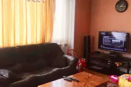 იყიდება ბინა, 5 ოთახიანი, ძველი აშენებული, თბილისი, საბურთალო