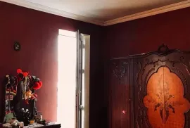 იყიდება ბინა, 5 ოთახიანი, ძველი აშენებული, თბილისი, საბურთალო