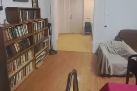 იყიდება ბინა, 4 ოთახიანი, ძველი აშენებული, თბილისი, საბურთალო