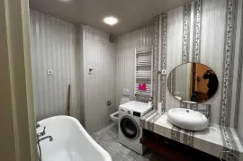 Продается квартира, 4 Kомнатная, Старое здание, Тбилиси, Плато Нуцубидзе