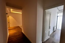 Продается квартира, 4 Kомнатная, Старое здание, Тбилиси, Плато Нуцубидзе