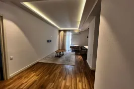 Продается квартира, 4 Kомнатная, Старое здание, Тбилиси, Плато Нуцубидзе