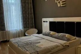 ქირავდება ბინა, 4 ოთახიანი, ძველი აშენებული, თბილისი, ჩუღურეთი