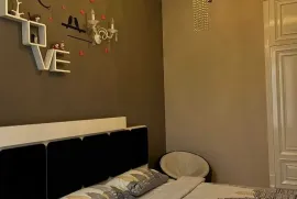 ქირავდება ბინა, 4 ოთახიანი, ძველი აშენებული, თბილისი, ჩუღურეთი