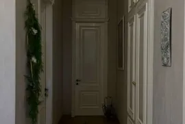 ქირავდება ბინა, 4 ოთახიანი, ძველი აშენებული, თბილისი, ჩუღურეთი