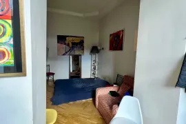 ქირავდება ბინა, 2 ოთახიანი, ძველი აშენებული, თბილისი, ვერა
