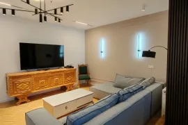 ქირავდება ბინა, 4 ოთახიანი, ძველი აშენებული, თბილისი, ვაკე