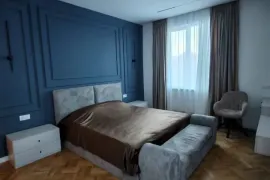 ქირავდება ბინა, 4 ოთახიანი, ძველი აშენებული, თბილისი, ვაკე