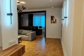 ქირავდება ბინა, 4 ოთახიანი, ძველი აშენებული, თბილისი, ვაკე