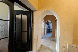 Продается квартира, 3 Kомнатная, Старое здание, Тбилиси, Навтлуги