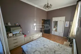 Продается квартира, 3 Kомнатная, Старое здание, Тбилиси, Навтлуги
