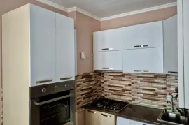 Аренда, 2 Kомнатная, Старое здание, Тбилиси, saburtalo