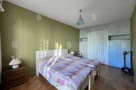 Ипотека квартиры, 3 Kомнатная, Старое здание, Тбилиси, vake