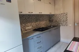 ქირავდება ბინა, 3 ოთახიანი, ძველი აშენებული, თბილისი, ნუცუბიძის ფერდობი