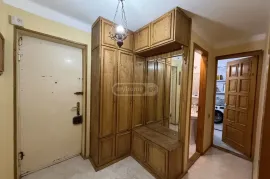 იყიდება ბინა, 3 ოთახიანი, ძველი აშენებული, თბილისი, საბურთალო