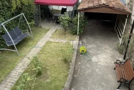 Продается Дом, 5 Kомнатная,  Окрестности Тбилиси, Цхнети