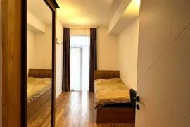 ქირავდება ბინა, 4 ოთახიანი, ახალი აშენებული, თბილისი, ვაკე