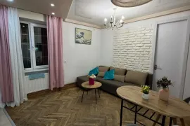 Аренда, 3 Kомнатная, Старое здание, Тбилиси, Районы Важа-Пшавела