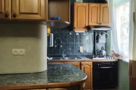 For Rent, 4 Room, Old building, Tbilisi, saburtalo