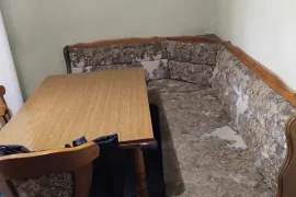 For Rent, 4 Room, Old building, Tbilisi, saburtalo