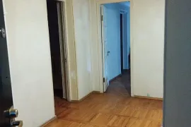 For Rent, 4 Room, Old building, Tbilisi, saburtalo