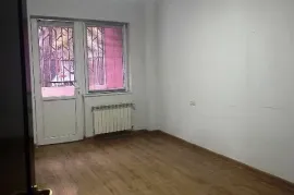 For Rent, Office, vake