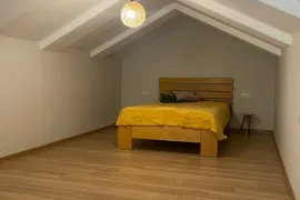 ქირავდება სახლი, 5 ოთახიანი, თბილისის შემოგარენი, წყნეთი