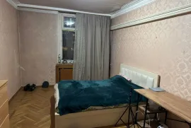 Продается квартира, 3 Kомнатная, Старое здание, Тбилиси, Дидубе