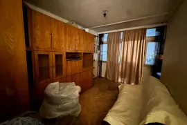 Продается квартира, 3 Kомнатная, Старое здание, Тбилиси, Дидубе