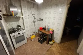 Продается квартира, 3 Kомнатная, Старое здание, Тбилиси, Дидубе