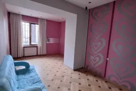 Продается квартира, 4 Kомнатная, Старое здание, Тбилиси, saburtalo