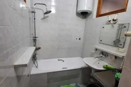 Продается квартира, 4 Kомнатная, Старое здание, Тбилиси, saburtalo