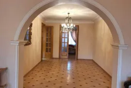 Продается квартира, 4 Kомнатная, Старое здание, Тбилиси, saburtalo