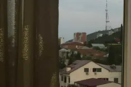 ქირავდება ბინა, 2 ოთახიანი, ძველი აშენებული, თბილისი, ვაკე