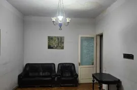 Продается квартира, 4 Kомнатная, Старое здание, Тбилиси, vake