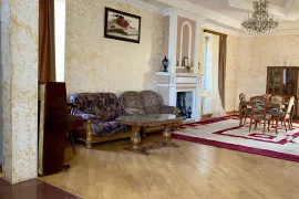 ქირავდება სახლი, 9 ოთახიანი, ქუთაისი, ბალახვანი