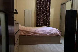 იყიდება ბინა, 1 ოთახიანი, ძველი აშენებული, თბილისი, ჩუღურეთი