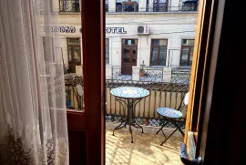 Daily Apartment Rent, 1 Room, Old building, Kutaisi, Mefesutubani