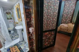 Daily Apartment Rent, 1 Room, Old building, Kutaisi, Mefesutubani