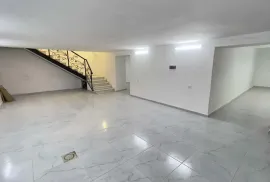 ქირავდება, უნივერსალური კომერციული  ფართი, ჩუღურეთი