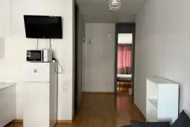 ქირავდება ბინა, 2 ოთახიანი, ძველი აშენებული, თბილისი, საბურთალო