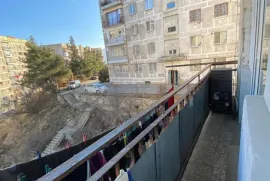 იყიდება ბინა, 4 ოთახიანი, ძველი აშენებული, თბილისი, ნუცუბიძის ფერდობი