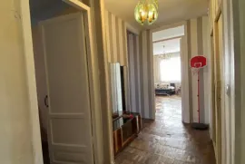 იყიდება ბინა, 4 ოთახიანი, ძველი აშენებული, თბილისი, ნუცუბიძის ფერდობი