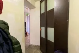 იყიდება ბინა, 4 ოთახიანი, ძველი აშენებული, თბილისი, ნუცუბიძის ფერდობი