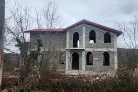 იყიდება სახლი, 10 ოთახიანი, ქუთაისი, სულხან-საბა